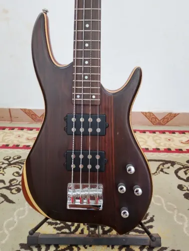 Contrabaixo Eagle Ativo 4 Cordas - EGB 4100