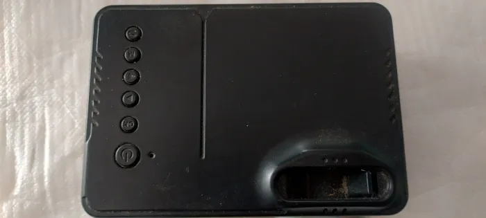 Led mini projetor
