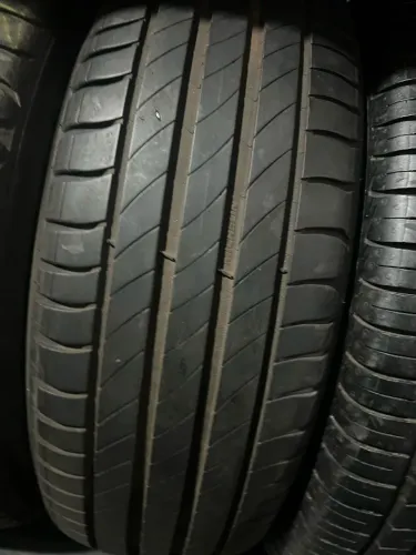 Pneu 185/60/15 Michelin 88 % Vida