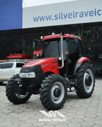 Trator Case Farmall 80 - Ano: 2022 Cabinado 4 x 4