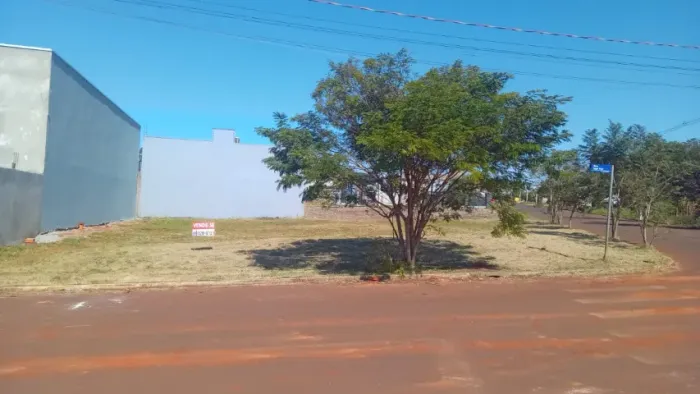 Terreno de esquina com 550 m² - Jardim Marcely - Foz
