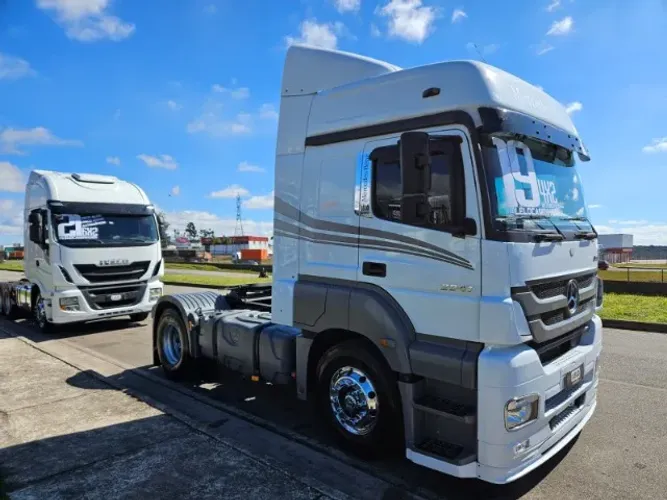 Mercedes Benz Axor 2041 4x2 Ano 2019 Teto Alto Automático com ar condicionado