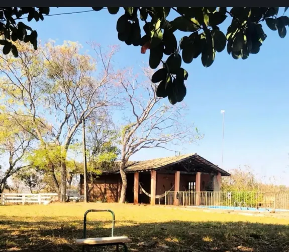 Vendo linda chácara com 22 hectares na divisa DF/GO