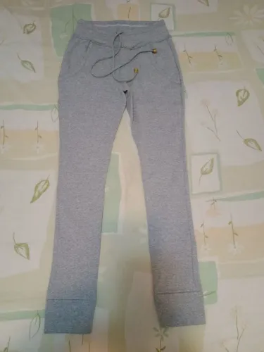 Calça feminina nova Tam P