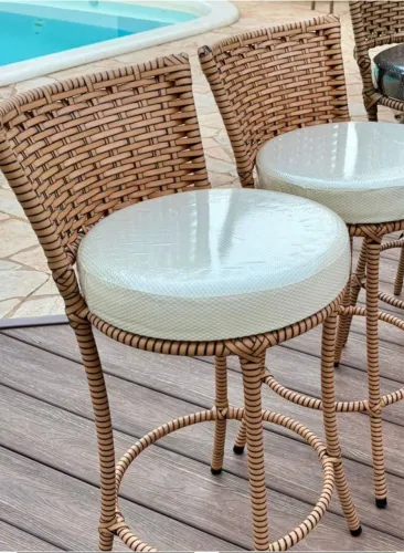Banquetas de área gourmet em fibra 320 cada