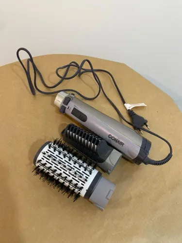 Escova/modelador usada para cabelo Conair com 2 peças, 127V AC .