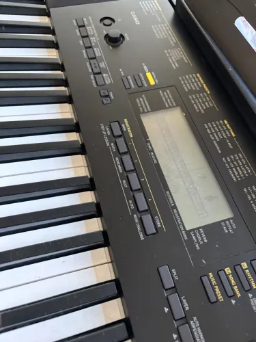 Teclado Casio CTK 4400 usado