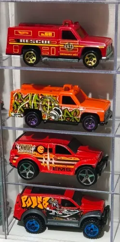 Hot Wheels - Coleção de 4 Carrinhos antigos