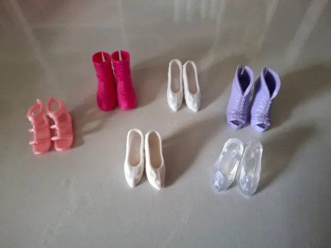 Lote de sapatos boneca barbie 