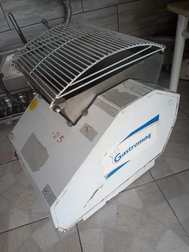 Pizzaria completa só 8 mil pix! Ou em 12x. Aceito troca moto,carro troca 12 mil.