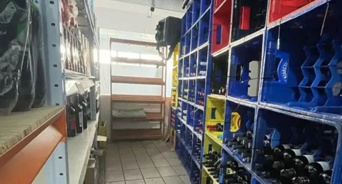 Loja para Venda em Florianópolis, Trindade, 1 banheiro