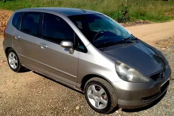 SUCATA HONDA FIT 2005 PARA RETIRADA DE PEÇAS 