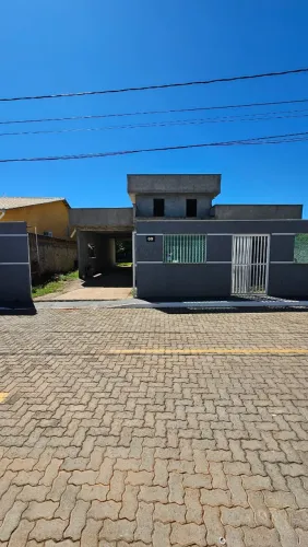 Casa com piscina Cond. Arujá Ville Rua Rodobello