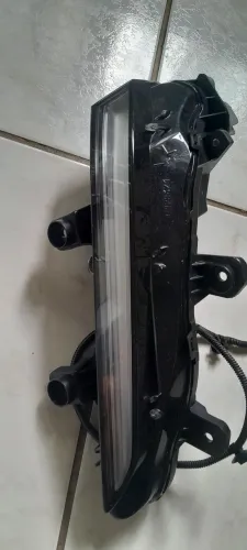 Farol de neblina Peugeot usado lado direito 