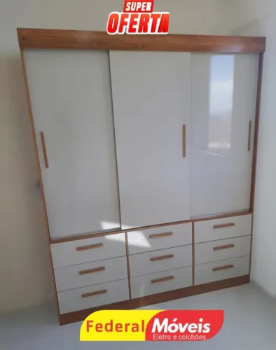 Guarda Roupa de 3 Portas de correr e 9 Gavetas - Novo, Moderno e Completo!