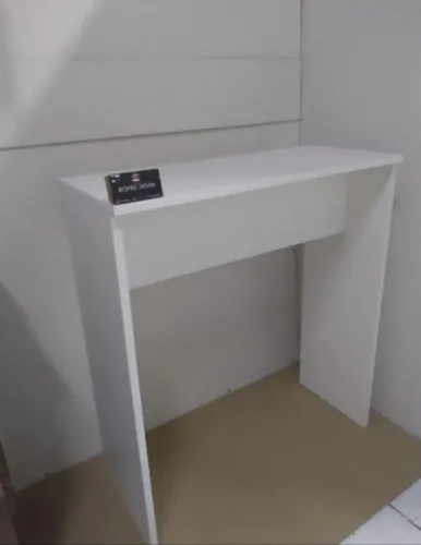 mesa, escrivaninha