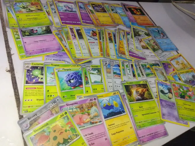 Cartas Pokémon - Diversas lote bem conservada 