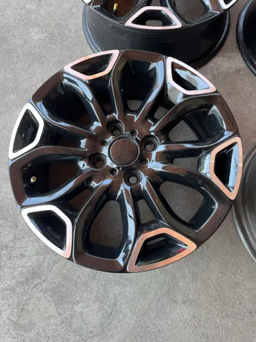 Roda Ecosport aro 16 Black diamantada.