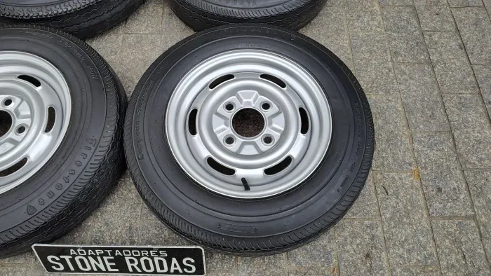 Rodas Vw Brasilia aro 14" 4x130 com pneus 