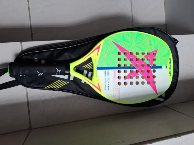 Raquete de beach tenis Shark nova