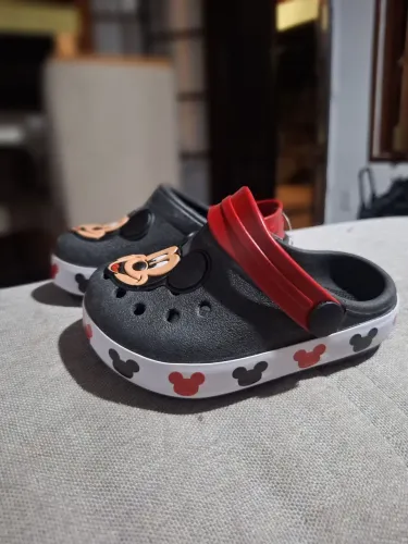 Crocs do Mikey, tamanho 19/20. NOVO