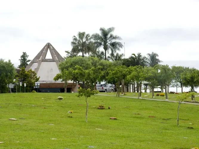 1/3 do jazigo de 3 gavetas do Cemitério Flamboyant Campinas