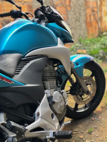 Honda cb 300r
