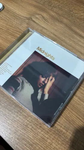 Midnights Mahogany (plástico com avarias)