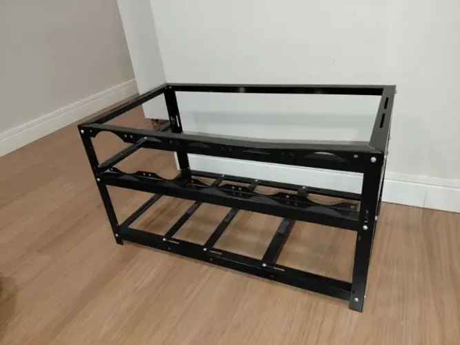 Rig de Mineração MetalicTech - Estrutura Metálica para 6 GPUs