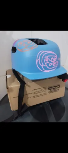 CAPACETE PARA BIKE , SKATE , PATINETE E PATINS - PRODUTO DE EVENTO NUNCA USADO
