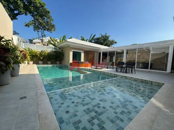 Casa com 4 suítes para aluguel no Condomínio Quintas do Rio - Barra da Tijuca - RJ