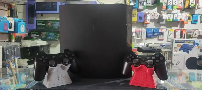 Playstation 3 Slim Desbloqueado + 2 controles