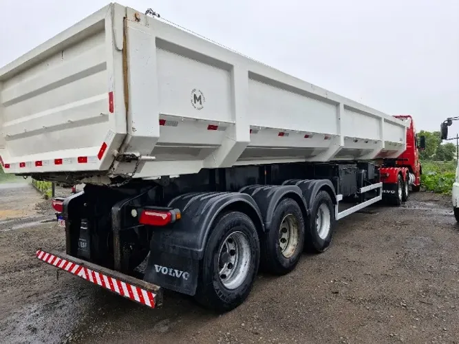 Vendo conjunto trabalhando, NH 12/380 - caçamba Metalesp 2020