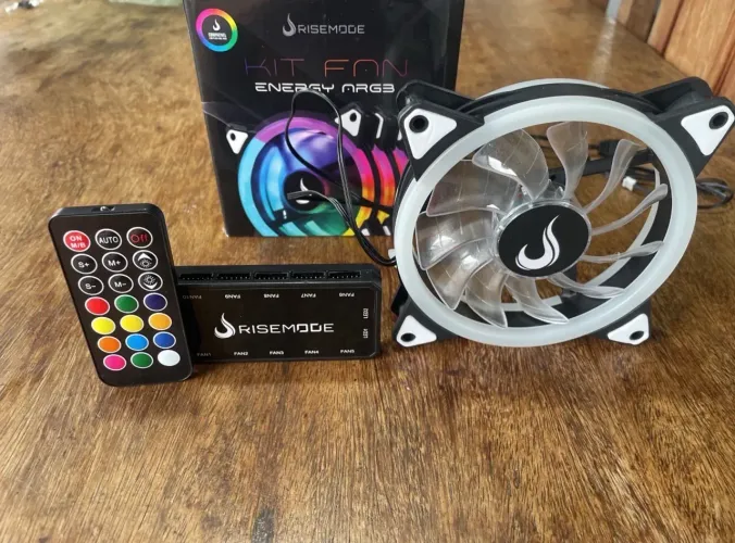 CONTROLADORA RISE MODE ARGB + 1 FAN RISE MODE ENERGY