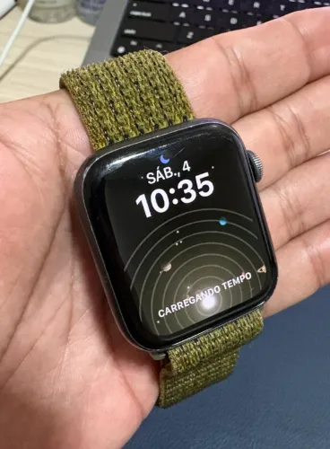Apple Watch 5 44 mm (bateria 69%)
