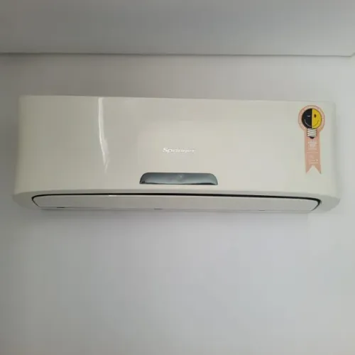 Split de 9.000 btus gelando bem com chassi da condensadora corroído