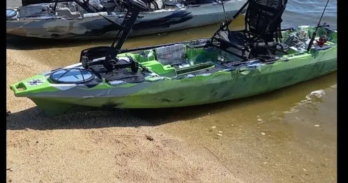 Vendo caiaque iron com ou sem pedal