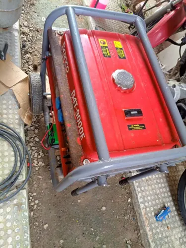 Gerador a gasolina b4t-9000E branco valo $4500 só ligar *71 ou zap