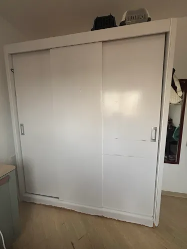Guarda roupa usado