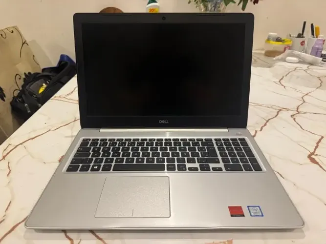 Ultrabook Dell i7 8a Geração com Placa de Vídeo Dedicada! Parcelo no Cartão e Entrego