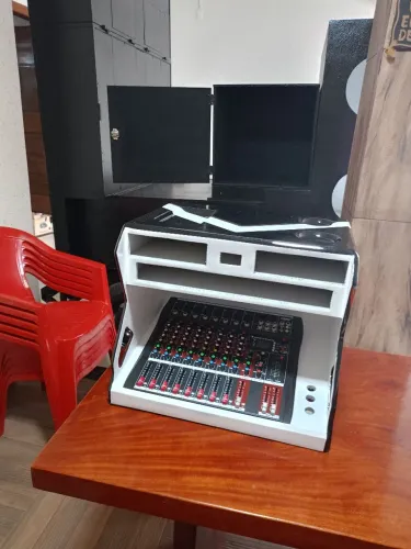 Estrutura Periferico para mesa de som de 8 canais. 