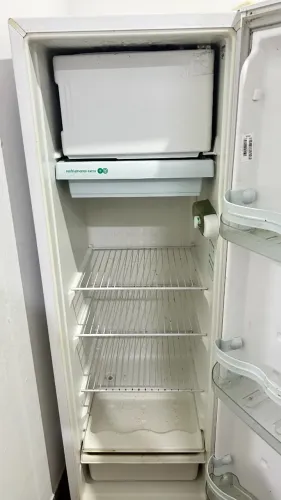 GELADEIRA CONSUL 300L FUNCIONANDO