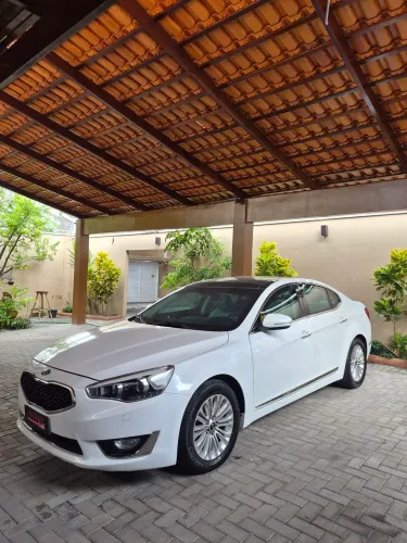 Kia Motors Cadenza EX 3.5 V6 24V 290cv Aut. 2014