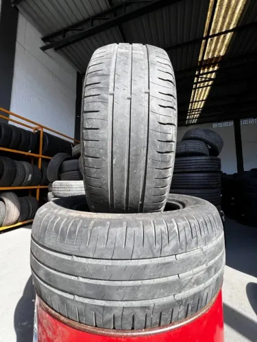 Pneus 195/60R15 Michelin Energy XM2 Meia Vida - R$ 400.00