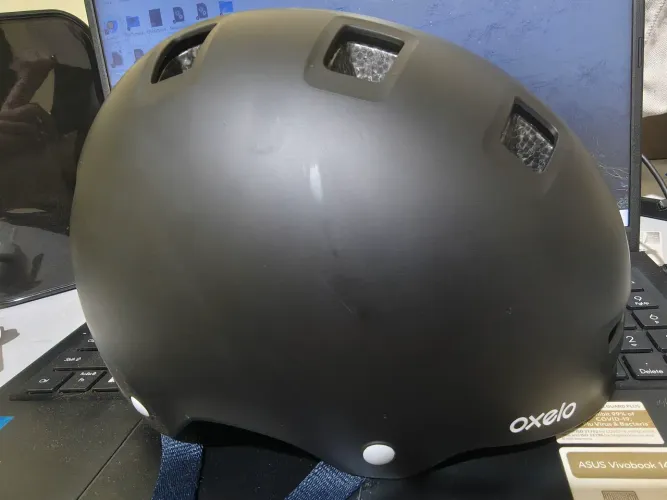 Capacete Oxelo skate e Patins
