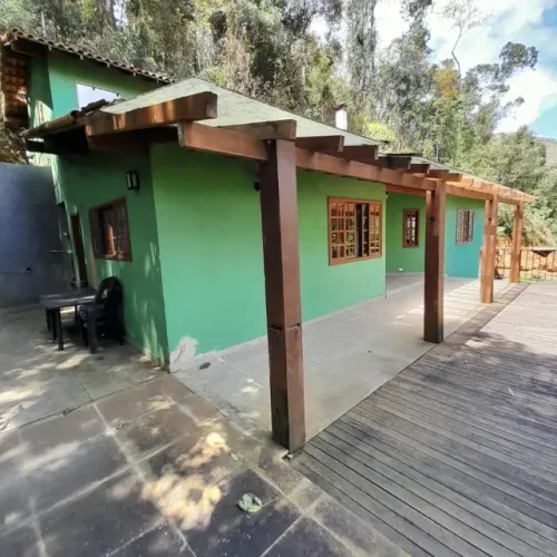 Casa Itaipava em excelente condomínio próximo a feirinha