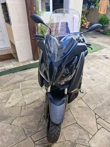 Xmax 250 ABS, 2022, único dono - R$ 26.000,00.