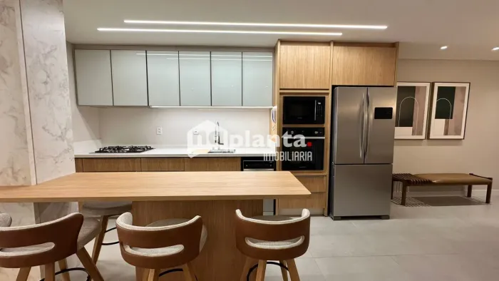 Apartamento 3 suítes, 130m² no Canto, Florianópolis, pronto para morar