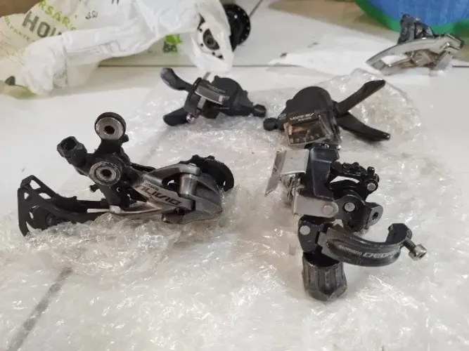 Câmbios e trocadores de marcha 3x9 Shimano/SRAM