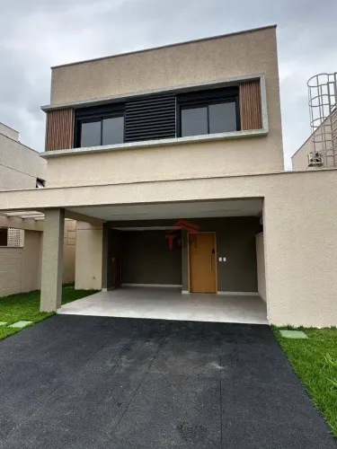 Casa com 2 dormitórios para alugar, 200 m² por R$ 5.200,00/mês - Jardins Marselha - Aparec